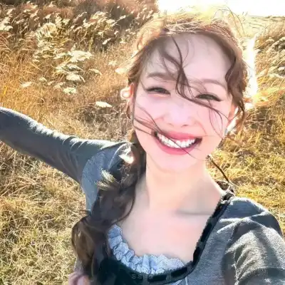 屈霜莲